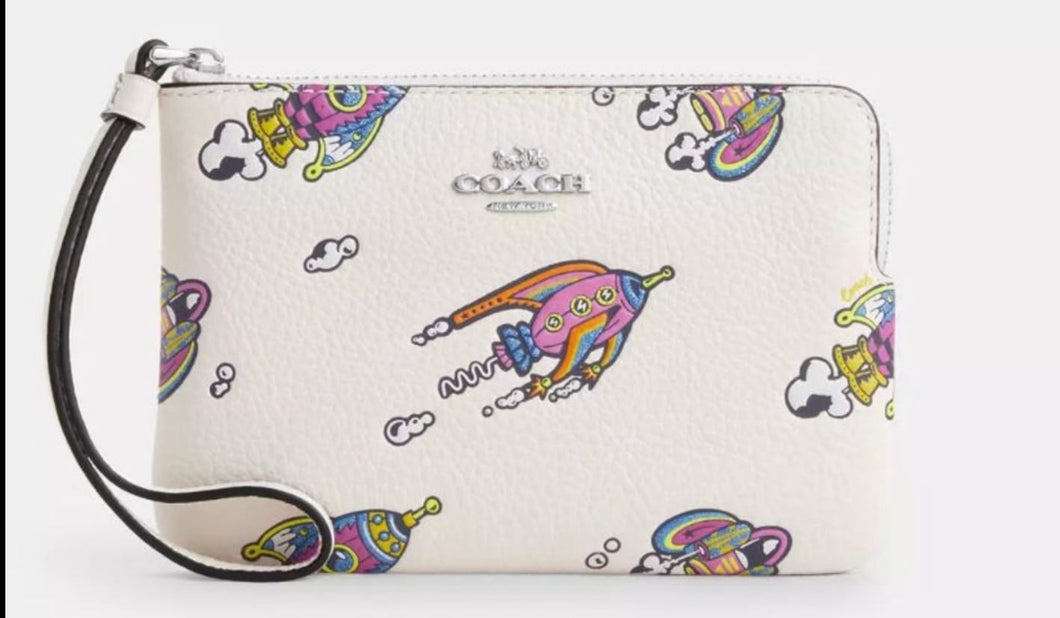 Coach wristlet 加購 已預訂