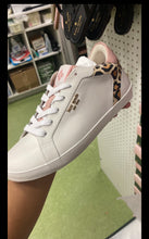 將圖片載入圖庫檢視器 KS retail shoes US8.5 不連盒包郵