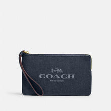 將圖片載入圖庫檢視器 Coach large wristlet 不包郵 需預訂