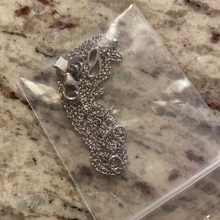 將圖片載入圖庫檢視器 MH letter necklace