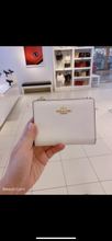 將圖片載入圖庫檢視器 Coach啪鈕銀包