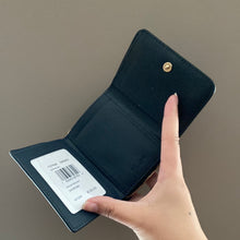 將圖片載入圖庫檢視器 Coach navy wallet 不包郵