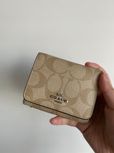 將圖片載入圖庫檢視器 Coach wallet 不包郵