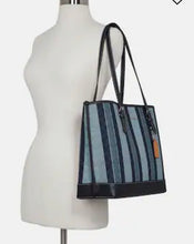 將圖片載入圖庫檢視器 Coach Mollie tote 多色包郵