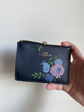將圖片載入圖庫檢視器 Coach coin case 不包郵