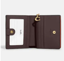 將圖片載入圖庫檢視器 Coach snap wallet 不包郵