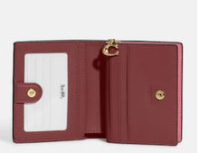 將圖片載入圖庫檢視器 Coach snap wallet 不包郵
