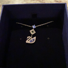 將圖片載入圖庫檢視器 Swarovski 天鵝