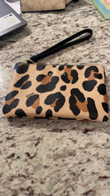 將圖片載入圖庫檢視器 Coach wristlet